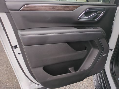 Used 2021 Chevrolet Suburban LT AWD/4WD image 27