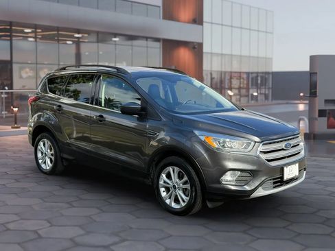 Used 2019 Ford Escape SEL AWD/4WD image 8