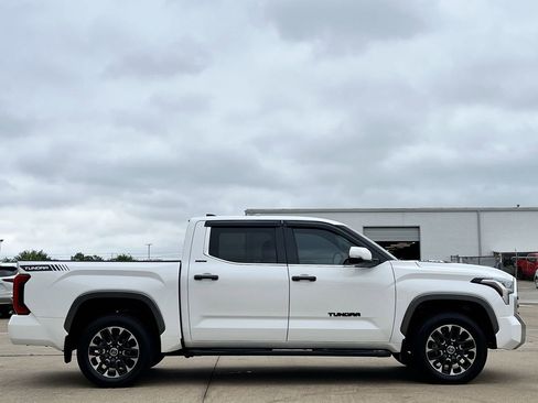 Used 2024 Toyota Tundra Limited w/ Power Package AWD/4WD image 3