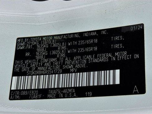 Certified 2024 Toyota Highlander XLE AWD/4WD image 33