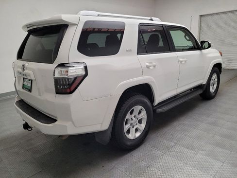 Used 2018 Toyota 4Runner SR5 RWD image 9