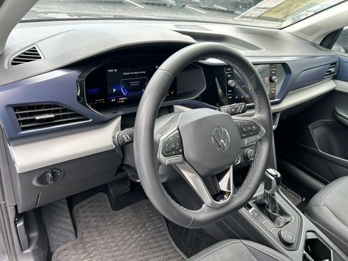 Certified 2022 Volkswagen Taos SE AWD/4WD image 23