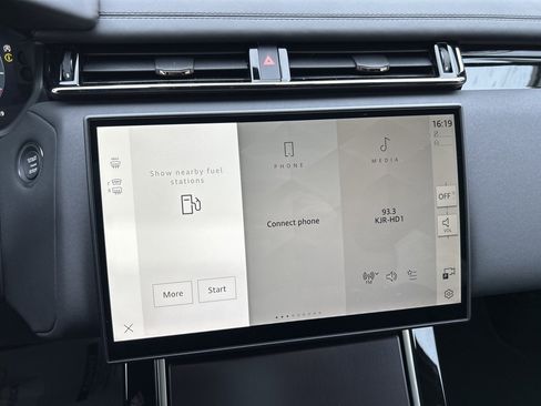 New 2026 Land Rover Range Rover Velar Dynamic SE image 25