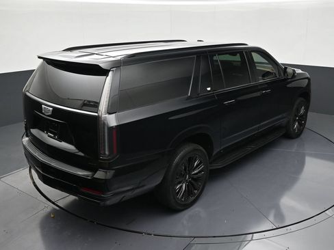 Used 2025 Cadillac Escalade ESV Sport w/ LPO, ONYX Package RWD image 15