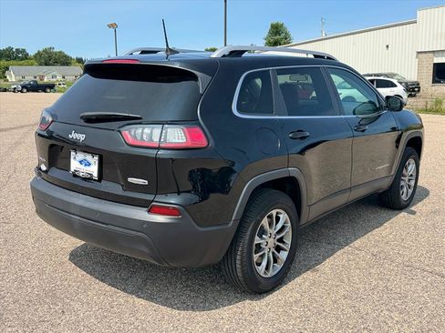 Used 2020 Jeep Cherokee Latitude Plus w/ Cold Weather Group AWD/4WD image 4