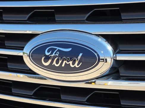 Used 2021 Ford Expedition XLT AWD/4WD image 9