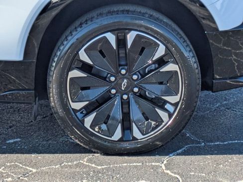 New 2024 Chevrolet Blazer EV RS image 9