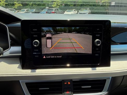 New 2026 Volkswagen Taos SE AWD/4WD image 19