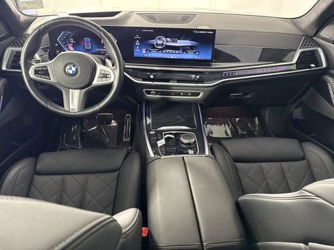 Used 2026 BMW X7 xDrive40i AWD/4WD image 25
