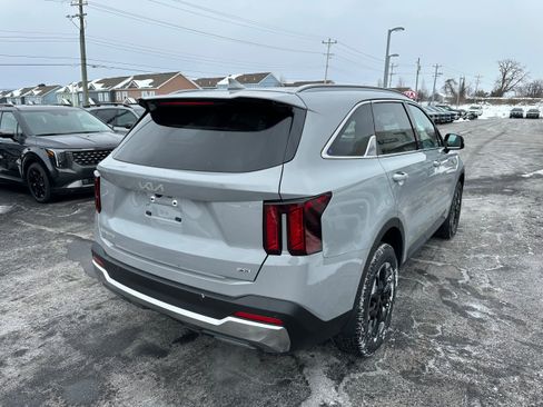 New 2026 Kia Sorento S image 5