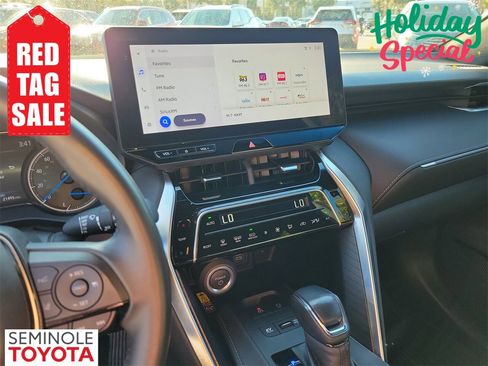 Used 2024 Toyota Venza Nightshade image 23