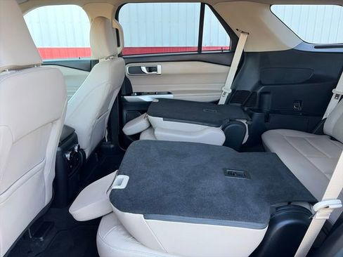 Used 2023 Ford Explorer XLT w/ Equipment Group 202A image 37