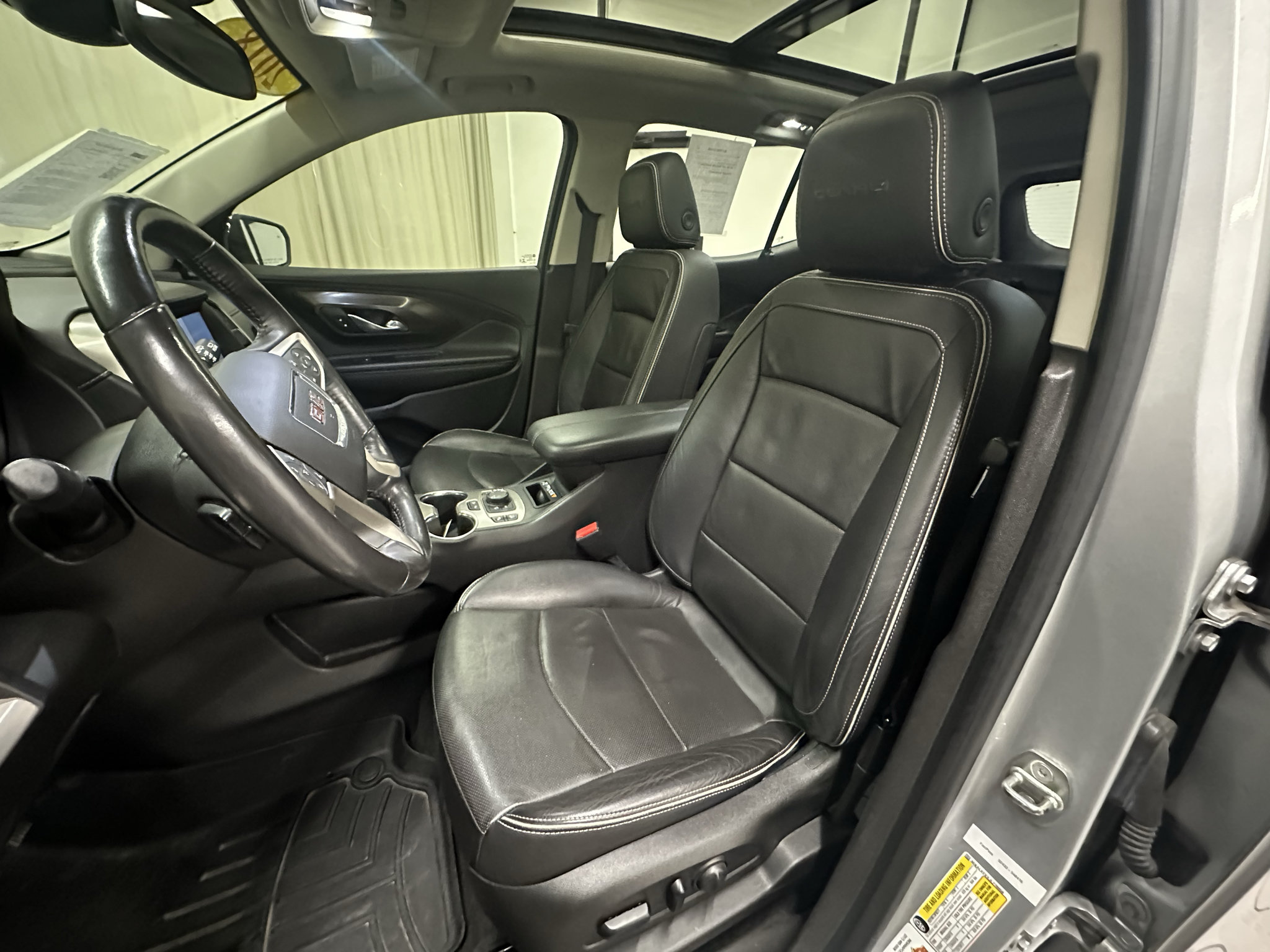 Used 2018 GMC Terrain Denali w/ Advanced Safety Package AWD/4WD image 21