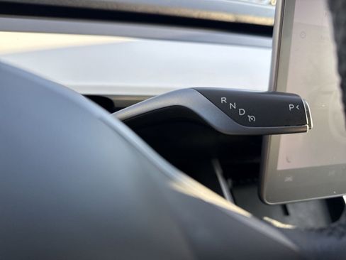 Used 2020 Tesla Model Y Performance image 16