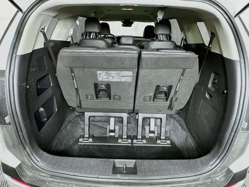 Used 2026 Kia Carnival FWD image 29