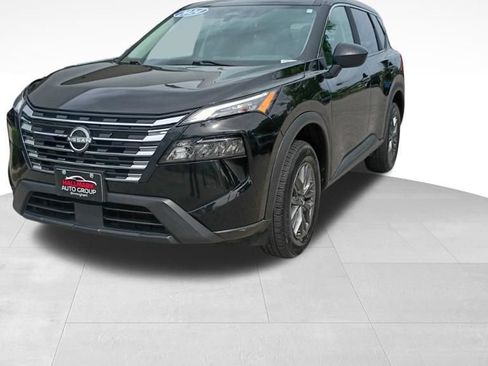 Used 2024 Nissan Rogue S FWD image 7