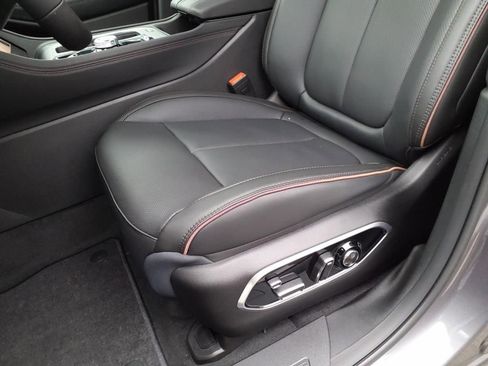 New 2025 Jeep Wagoneer S Launch Edition image 9