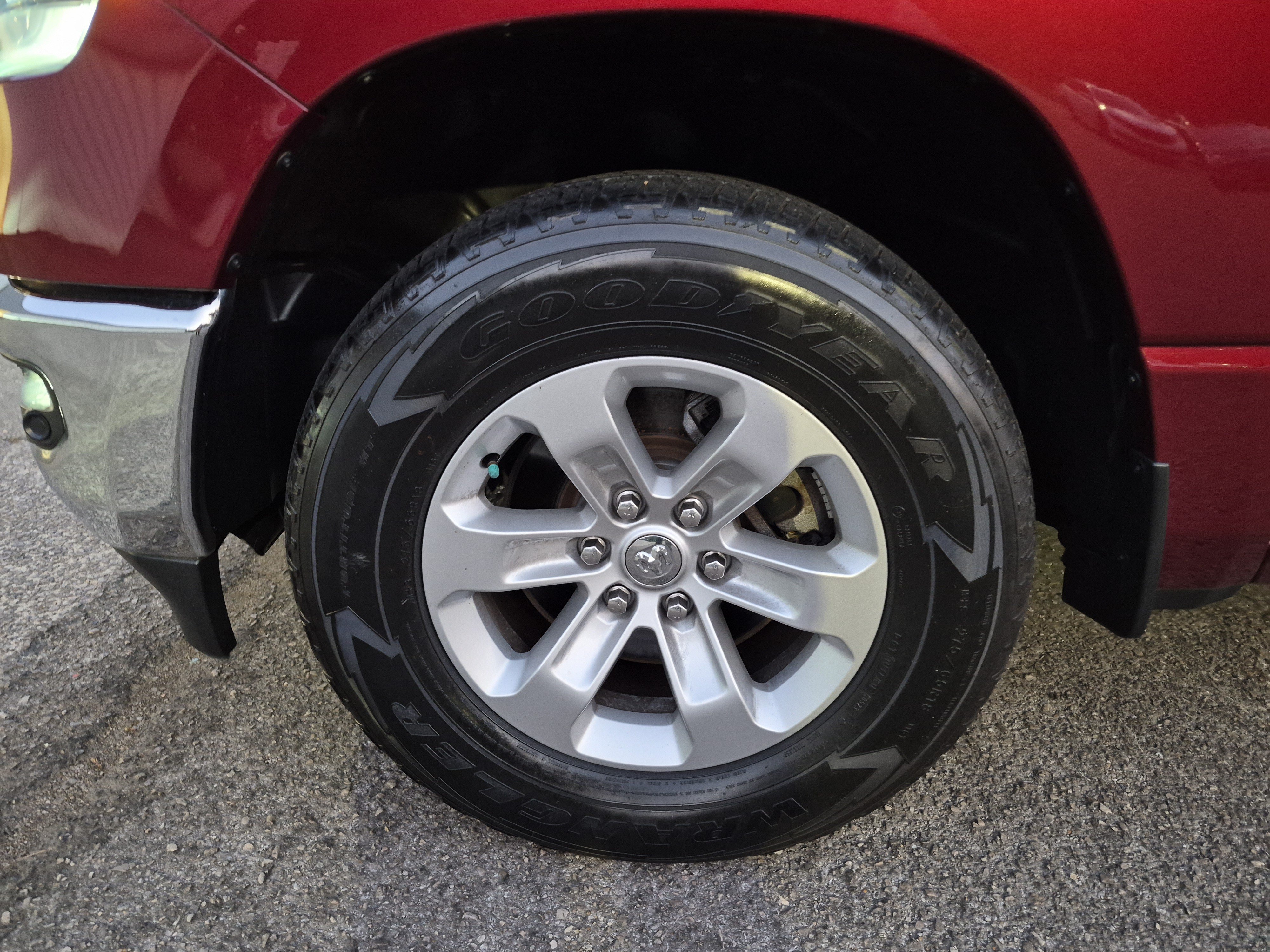 Used 2023 RAM 1500 Laramie AWD/4WD image 8