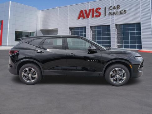Used 2025 Chevrolet Blazer LT FWD image 5