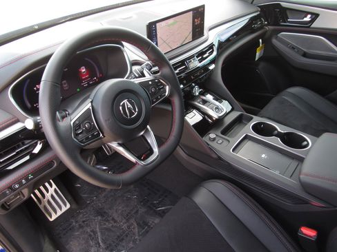 Used 2026 Acura MDX A-Spec image 18