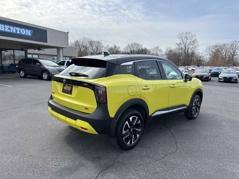 Used 2025 Nissan Kicks SR FWD image 5