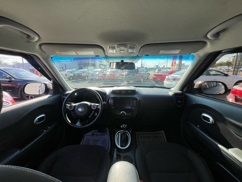 Used 2018 Kia Soul w/ Convenience Package FWD image 22