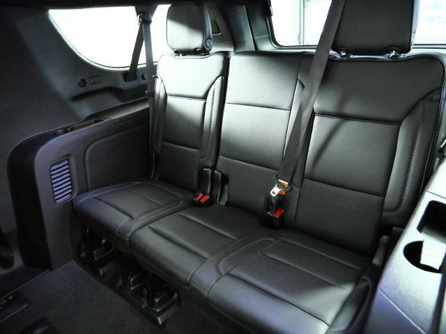 Used 2023 GMC Yukon XL Denali AWD/4WD image 14