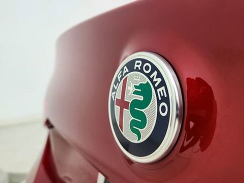 Used 2017 Alfa Romeo Giulia Ti w/ TI 19" Sport Package image 16