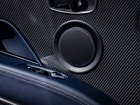 Used 2023 Aston Martin DBS Coupe image 21