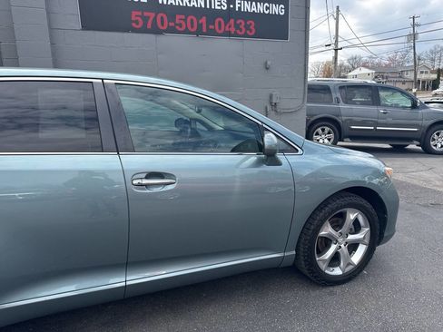 Used 2011 Toyota Venza AWD w/ Premium Pkg #2 image 12