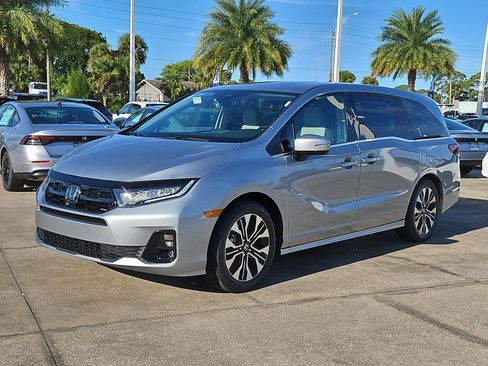 New 2026 Honda Odyssey Elite image 2