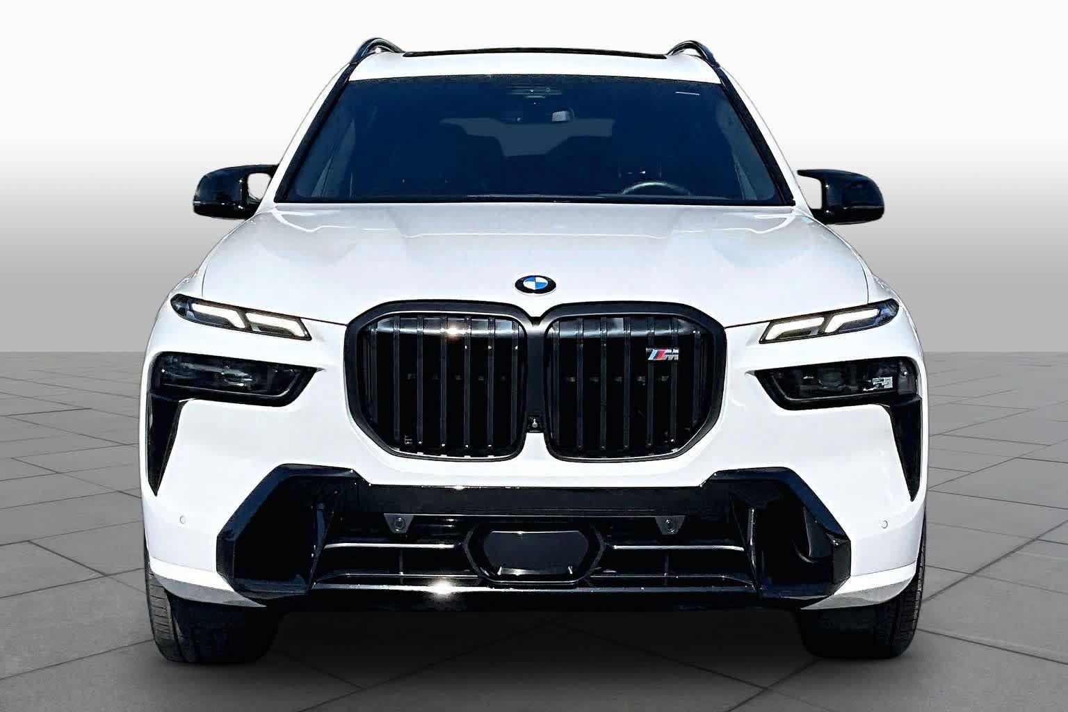 Used 2025 BMW X7 M60i AWD/4WD image 4