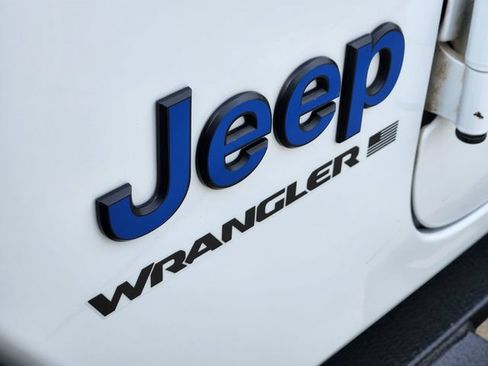 Used 2024 Jeep Wrangler Sport AWD/4WD image 10