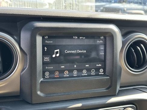 Used 2022 Jeep Wrangler Unlimited Sport AWD/4WD image 21
