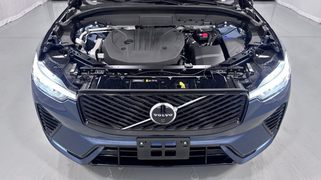 Certified 2026 Volvo XC60 B5 Plus AWD/4WD image 29