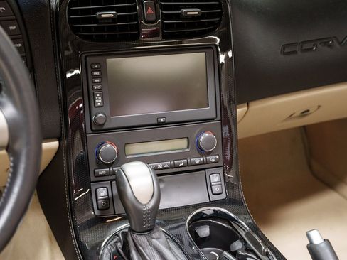 Used 2008 Chevrolet Corvette Convertible w/ Preferred Equipment Group RWD image 18