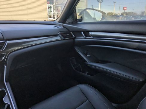 Used 2022 Honda Accord Sport image 15