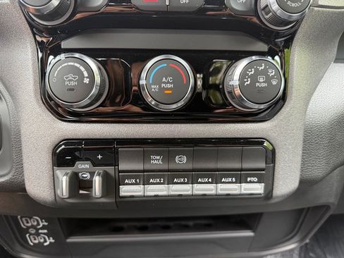 New 2025 RAM 4500 Tradesman AWD/4WD image 23