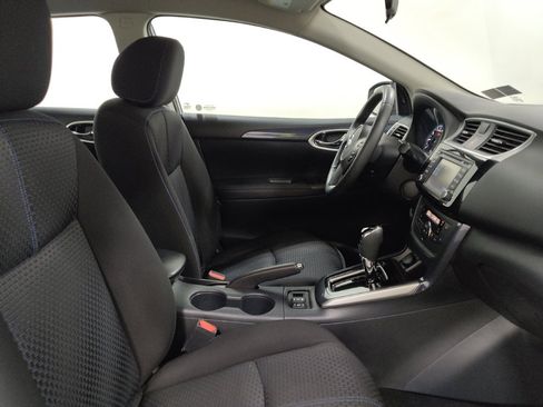 Used 2018 Nissan Sentra SR w/ Technology Package FWD image 21