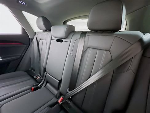 New 2025 Audi Q5 Premium Plus image 22