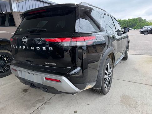 Used 2025 Nissan Pathfinder Platinum w/ Cargo Package FWD image 4