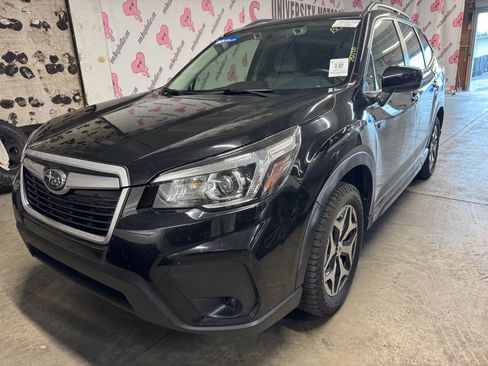 Used 2020 Subaru Forester Premium AWD/4WD image 1