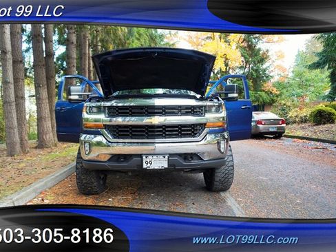 Used 2018 Chevrolet Silverado 1500 LT w/ All Star Edition AWD/4WD image 26