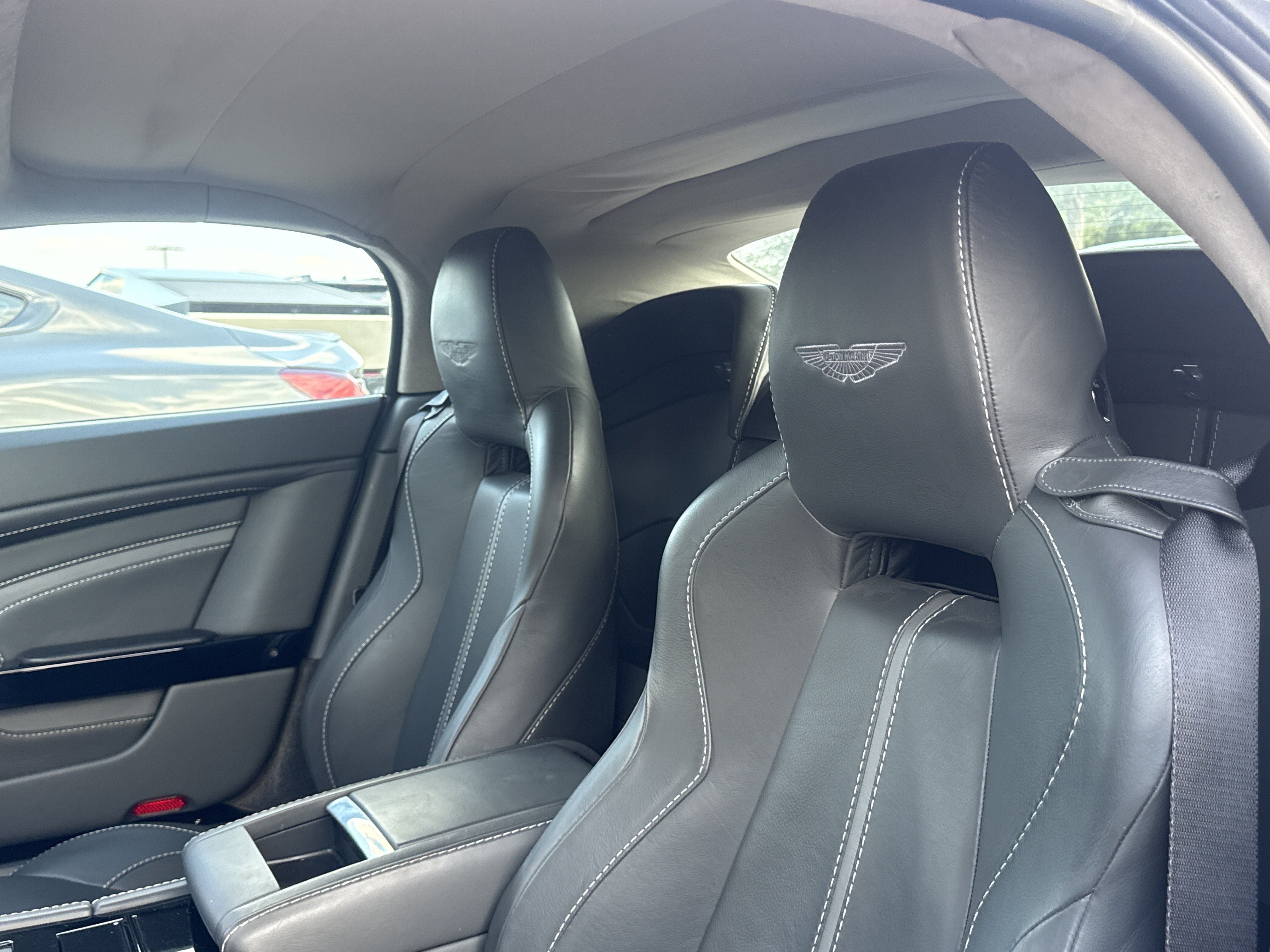 Used 2015 Aston Martin V12 Vantage S RWD image 14