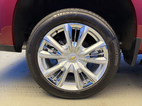 Used 2023 Chevrolet Silverado 1500 High Country w/ High Country Premium Package image 9