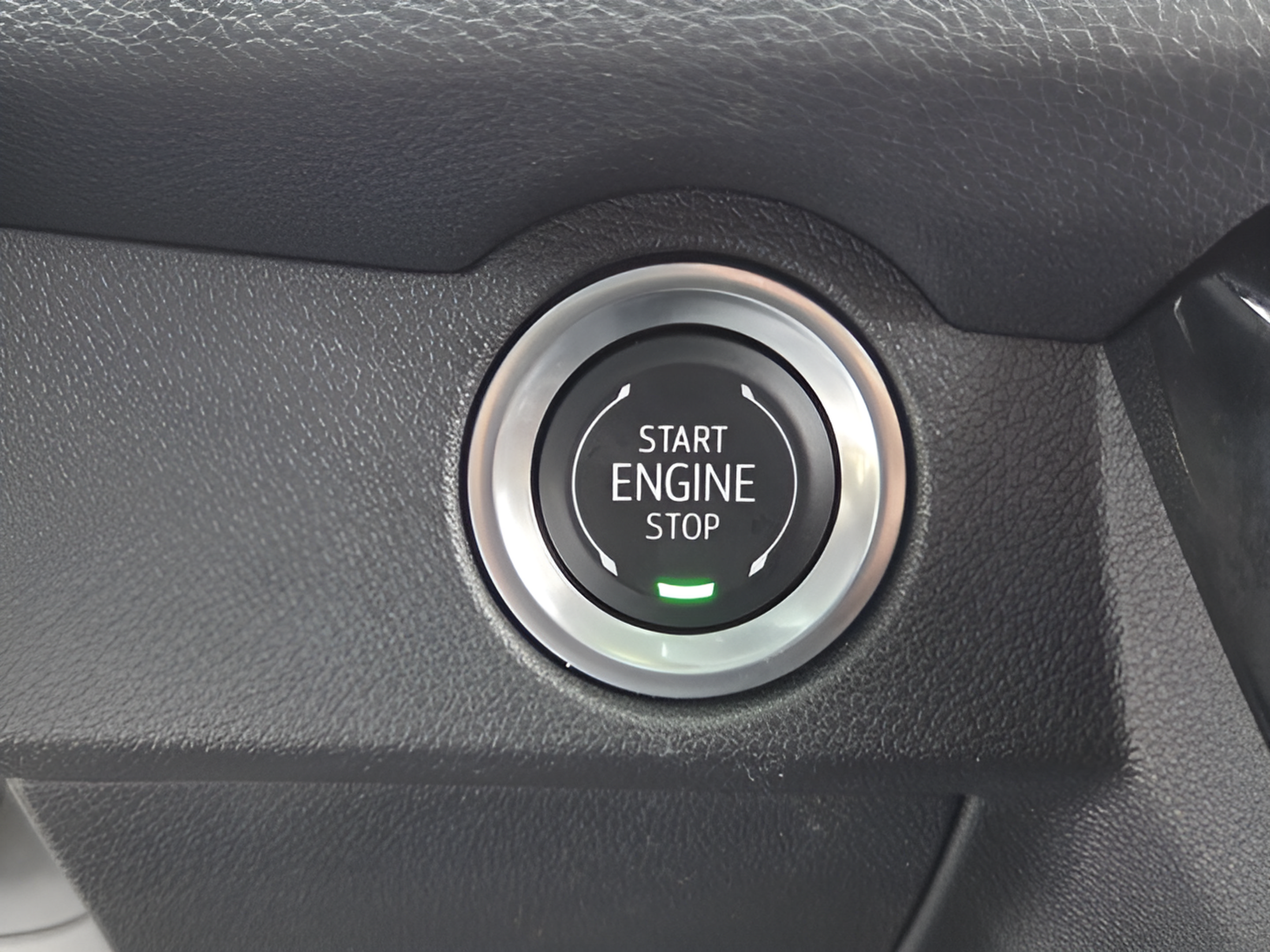 Used 2025 Chevrolet Traverse LT AWD/4WD image 21