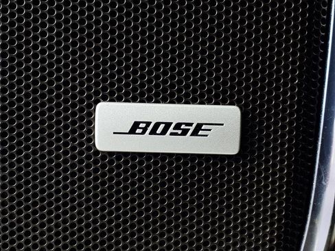 Used 2018 Chevrolet Suburban LT image 24