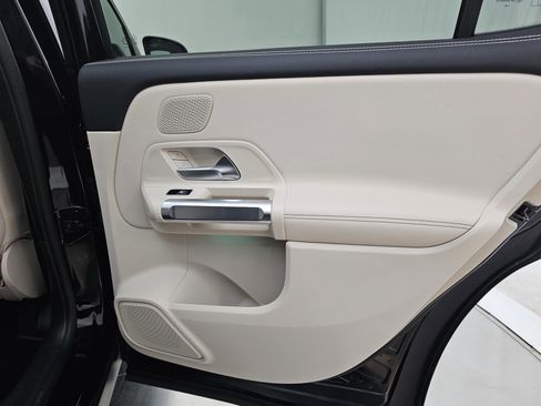 New 2026 Mercedes-Benz GLB 250 4MATIC image 29