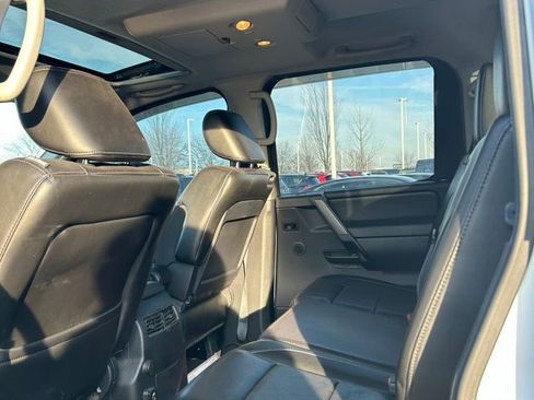 Used 2013 Nissan Titan SL w/ Moonroof Pkg image 6