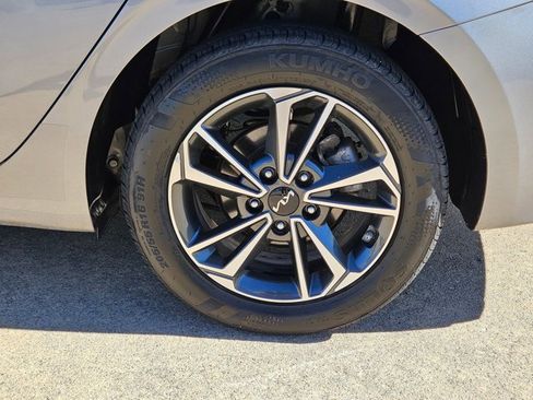 Used 2024 Kia Forte LXS FWD image 22